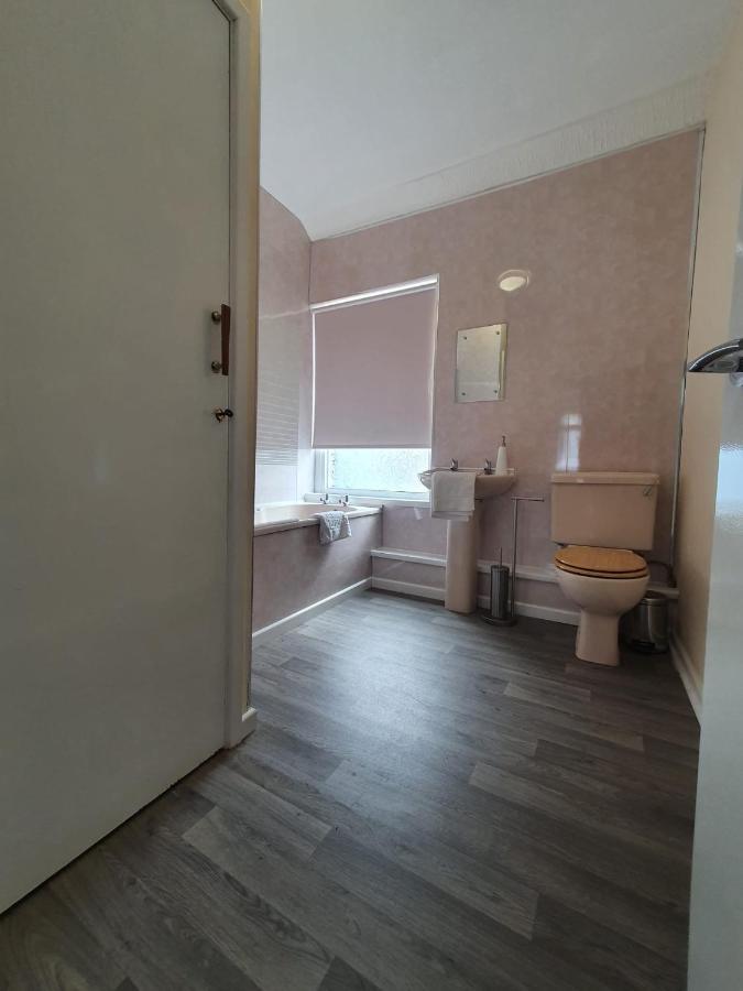 2 Bed House, Contractors & Holiday Guests Welcomed Dowlais Eksteriør billede